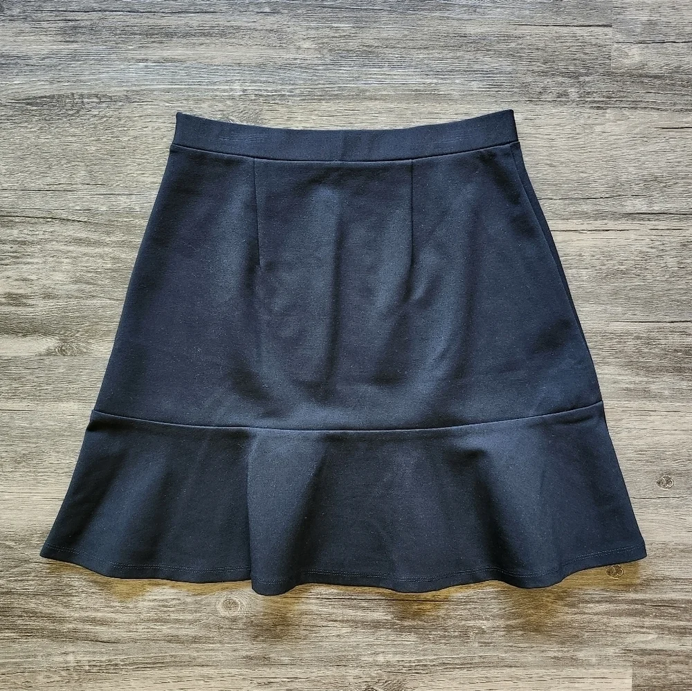 LOFT Classic Black A-Line Ruffle Skirt